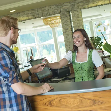 Gesundheitszentrum Baerenhof Hotel 3*